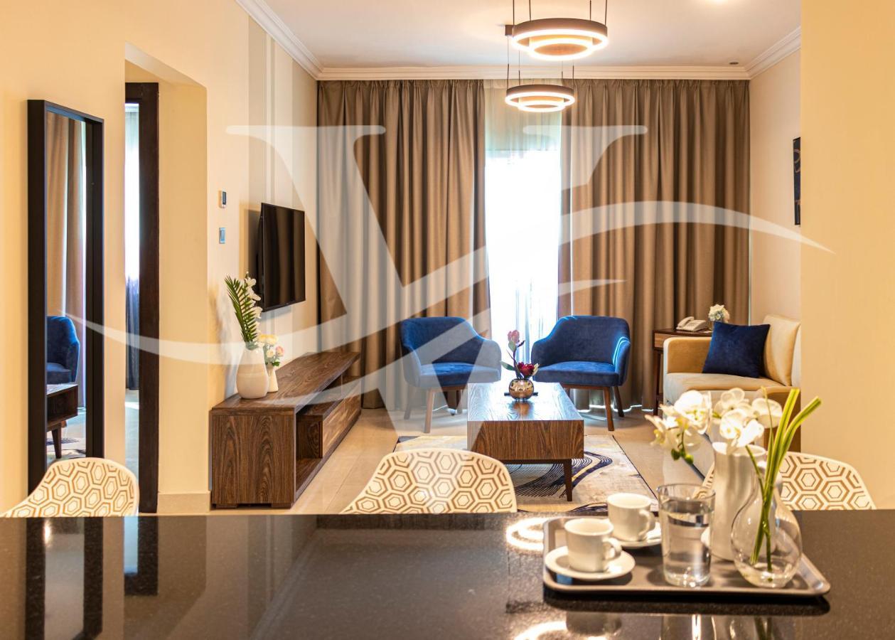 Viola Hotel Apartments Sharjah Bagian luar foto