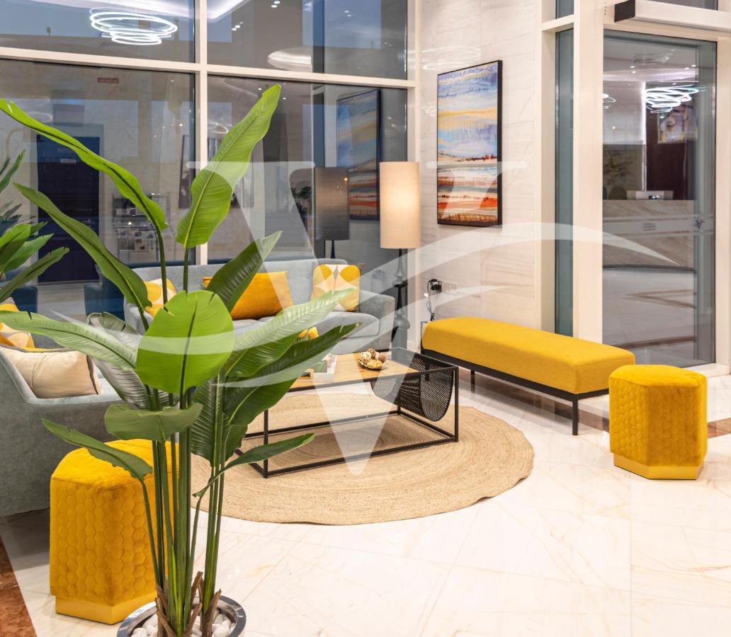 Viola Hotel Apartments Sharjah Bagian luar foto