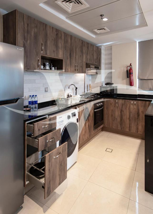 Viola Hotel Apartments Sharjah Bagian luar foto